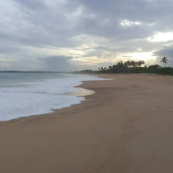 Star Sun Homestay Тангалла Экстерьер фото